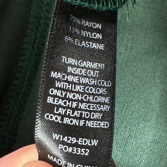 Betabrand Geometric Pattern Stretch Pants Women Size L Green Flared EUC! - Picture 4 of 9